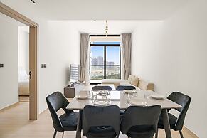 Stunning Modern 3BR Apartment in JVC