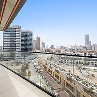 Stunning Modern 3BR Apartment in JVC