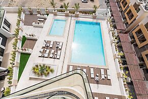 Stunning Modern 3BR Apartment in JVC