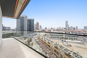 Stunning Modern 3BR Apartment in JVC