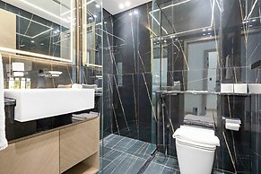Stunning Modern 3BR Apartment in JVC