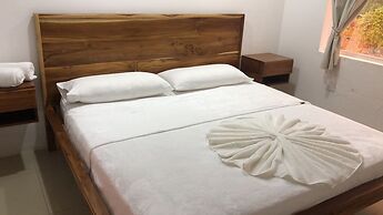 Emerald Luxe Suites