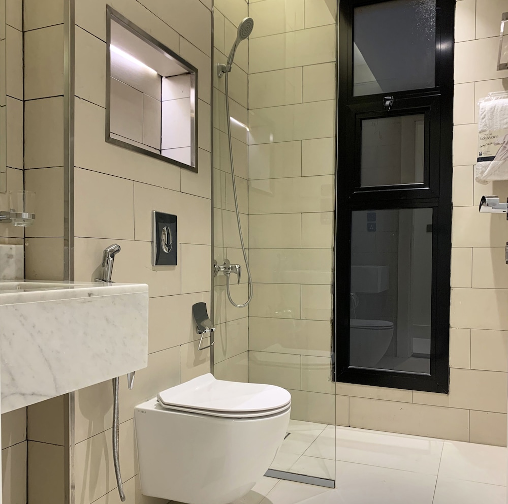 Tawun A1-5 Royal touch Balcony GX60