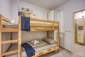 Coastal Countryside Oasis Apartment Deni