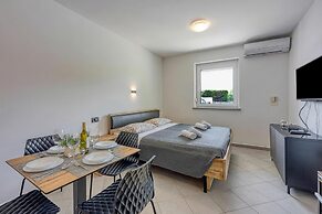 Coastal Countryside Oasis Apartment Deni