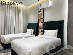 Tawun B3-11 Royal touch Balcony AZ24