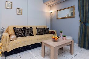 Chrisoupoli Cheerful 2 Bd Apt w Balcony