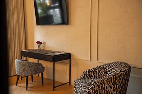 Palatial Suites
