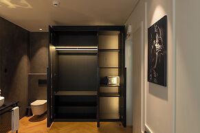Palatial Suites