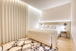 Palatial Suites