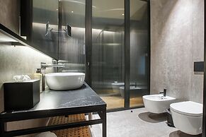 Palatial Suites