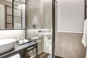 Palatial Suites