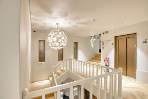 Palatial Suites