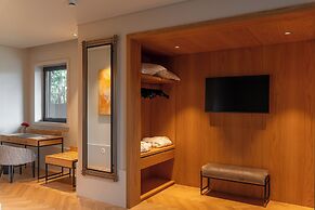 Palatial Suites