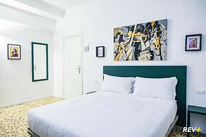 Lia Art Hotel