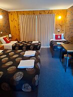 Country Road Motel
