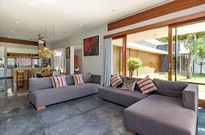 VILLA MILA CANGGU