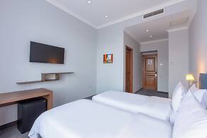 Alma Boutique Hotel