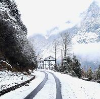 FLORET RESORT LACHUNG