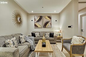 bnbmehomes-3BR Apt with Pvt Balcony-B1
