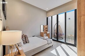 bnbmehomes-3BR Apt with Pvt Balcony-B1