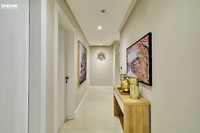 bnbmehomes-3BR Apt with Pvt Balcony-B1