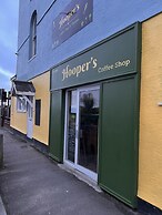 Hoopers Sandy Beach Guest Rooms
