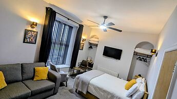 Hoopers Sandy Beach Guest Rooms