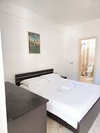 Azure Hotel Dhermi