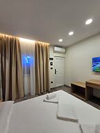 Azure Hotel Dhermi