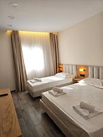 Azure Hotel Dhermi