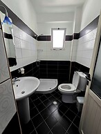 Azure Hotel Dhermi