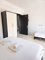 Azure Hotel Dhermi