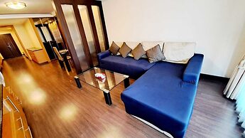 5C - 2 Bedroom Downtown Apartment With Shared Pool