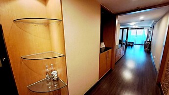 5C - 2 Bedroom Downtown Apartment With Shared Pool