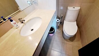 5C - 2 Bedroom Downtown Apartment With Shared Pool