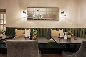 Wilding Hotel
