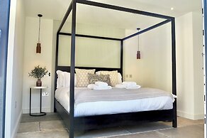Wilding Hotel