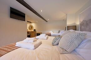 Wilding Hotel