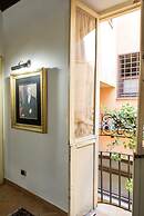Estate4home - Trevi Fountain Apartment