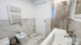 Fairmont Seafront Acquamarine Suite by Ca-sa Check
