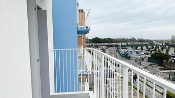 Fairmont Seafront Acquamarine Suite by Ca-sa Check