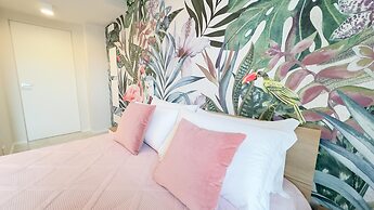 Fairmont Seafront Flamingo Suite by Ca-sa Check