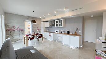 Fairmont Seafront Flamingo Suite by Ca-sa Check