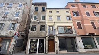 Maison Studio 1 by Ca-sa Check