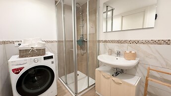 Maison Studio 2 by Ca-sa Check