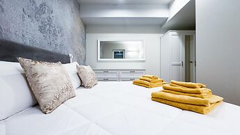 Fairmont Seafront Venice Suite by Ca-sa Chec