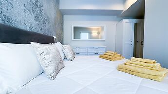 Fairmont Seafront Venice Suite by Ca-sa Chec