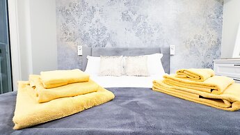 Fairmont Seafront Venice Suite by Ca-sa Chec