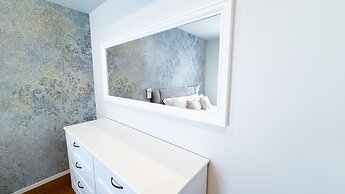 Fairmont Seafront Venice Suite by Ca-sa Chec